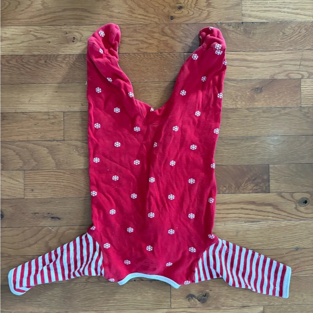 Festive Red Striped Santa Kids Pajama Set - Picture 4 of 15